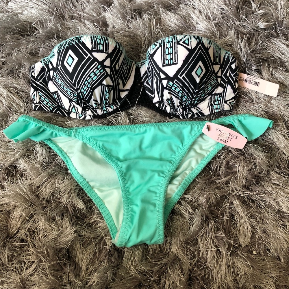 VS CHEEKY CROCHET FLIRT BIKINI SET 32B/XS